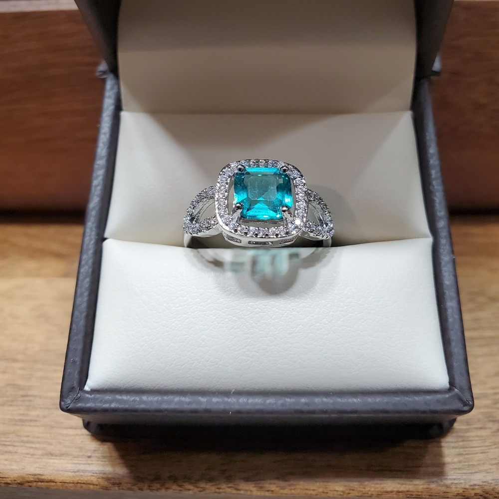 925 Sterling Silver Aquamarine and White Topaz Size 7 Ladies Ring NEW - Picture 2 of 8